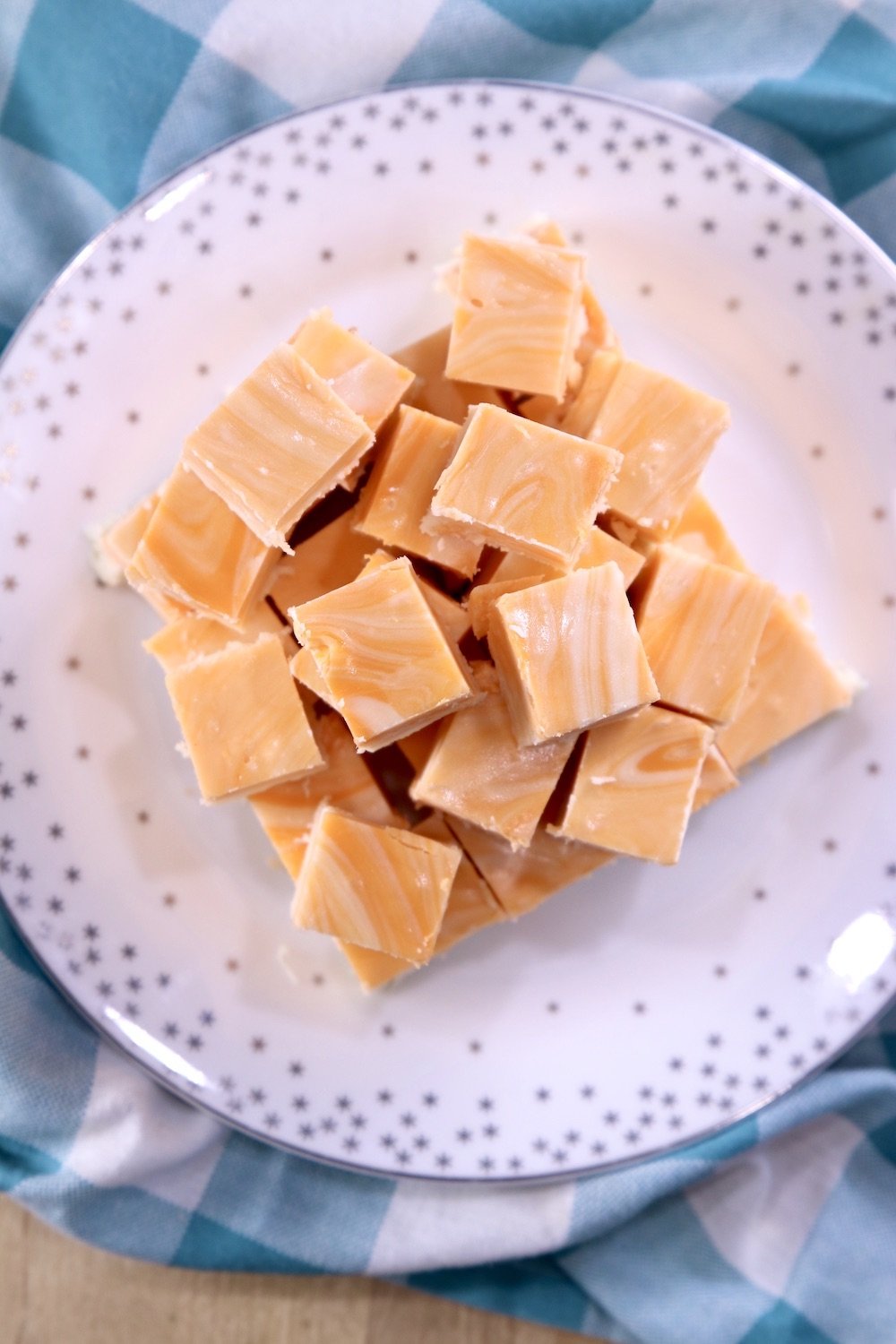 creamsicle fudge overhead view on a plate