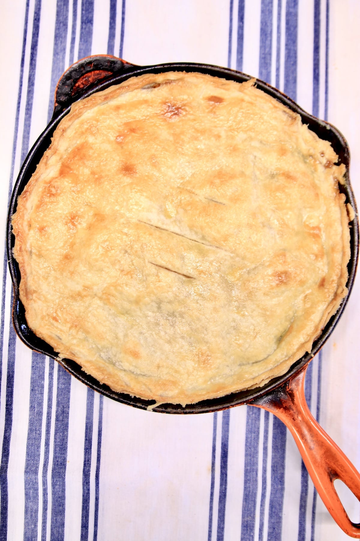 Cast iron skillet apple pie.