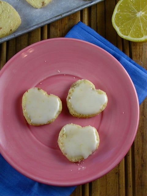 White Chocolate-Lemon Shortbread from www.missinthekitchen.com
