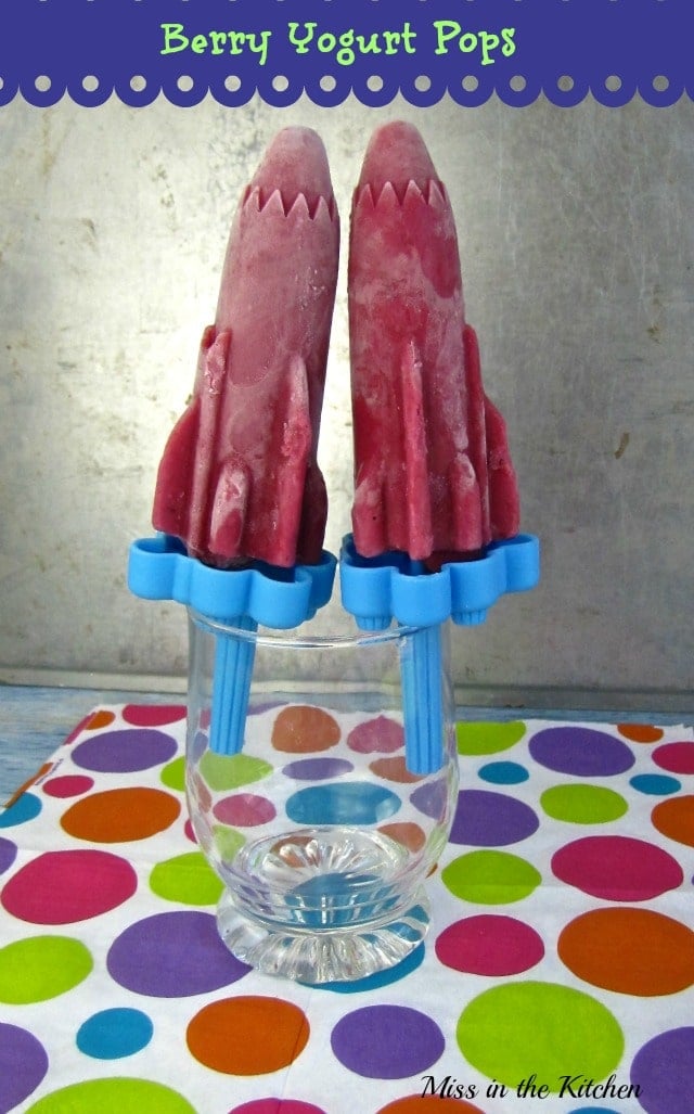 berry yogurt pops