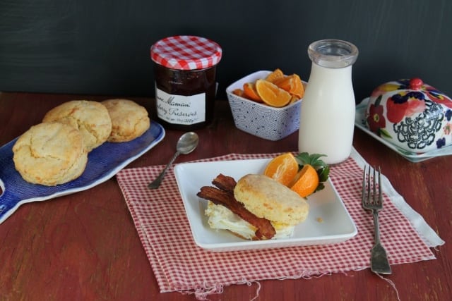 Smoked Cheddar & Cornmeal Biscuits