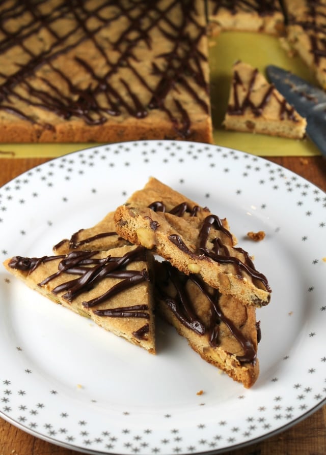 Pistachio Shortbread with Chocolate Drizzle