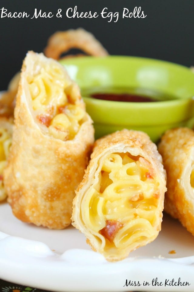 Bacon Mac & Cheese Eggrolls