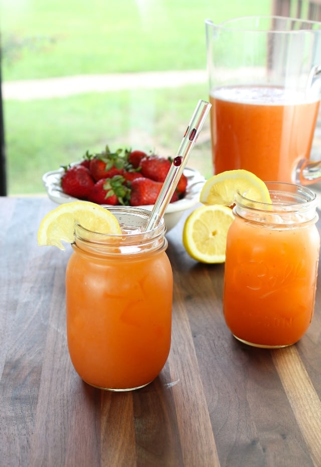 Summer Berry Punch | Miss in the Kitchen