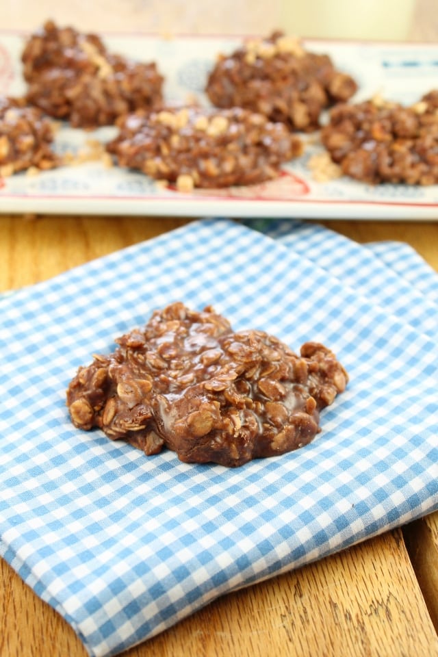 No-Bake Chocolate Toffee Cookies