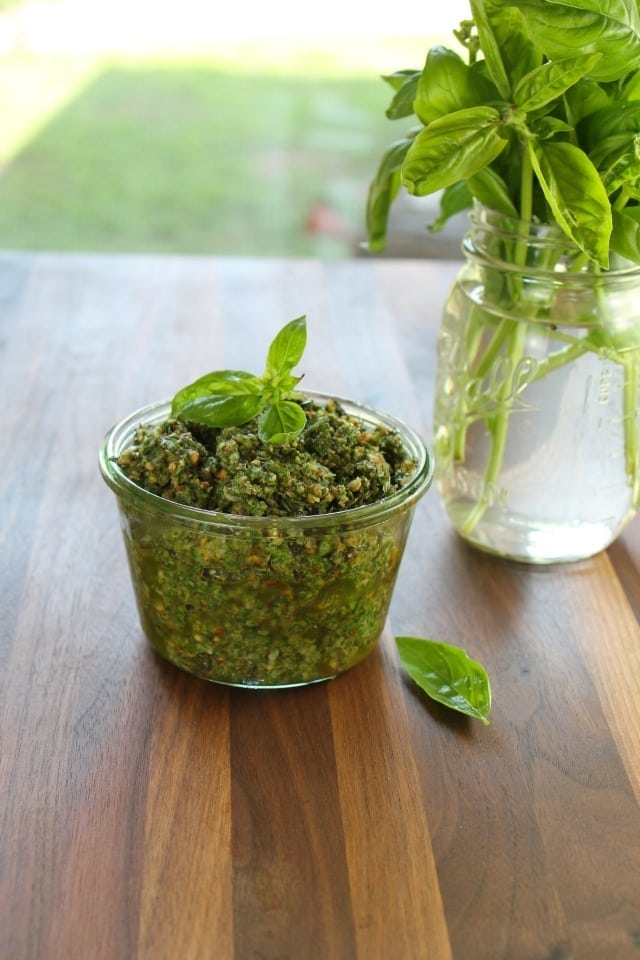 Roasted Garlic Basil Pesto from missinthekitchen.com