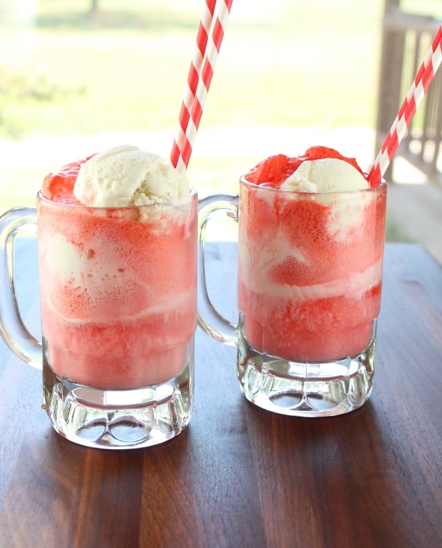 Fizzy Fruity Ice Cream Floats from missinthekitchen #icecream