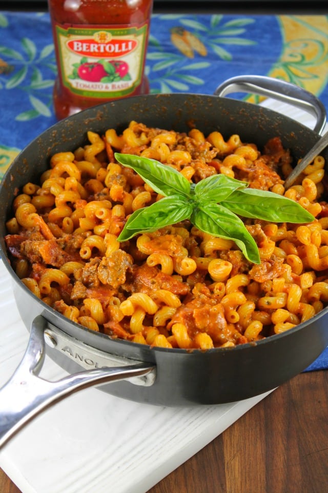 Pizza Pasta Skillet recipe with Bertolli Tomato and Basil Sauce from missinthekitchen