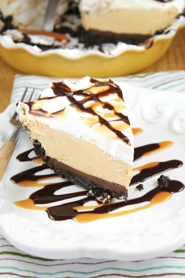 No Bake Fudge Bottom Caramel Pie Recipe from Miss in the Kitchen #WayfairPieBakeOff