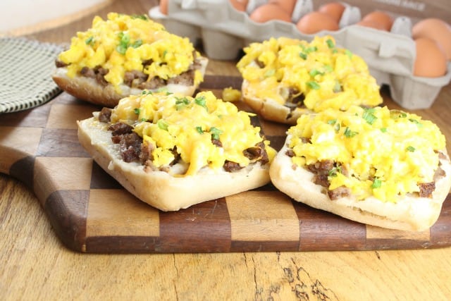 Ciabatta Breakfast Pizza Recipe from MissintheKitchen.com