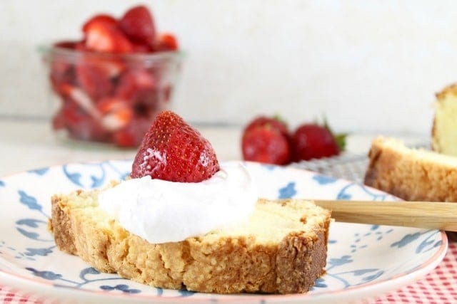 Vanilla Pound Cake Recipe from Fast & Easy 5 Ingredient Recipes by Philia Kelnhofer | MissintheKitchen.com