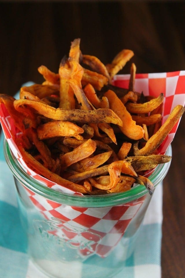 Sweet Potato Fries Recipe ~ the perfect side dish for burgers and more! MissintheKitchen.com