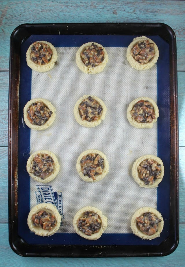 Filled Pecan Pie Cookies Recipe ~ MissintheKitchen.com
