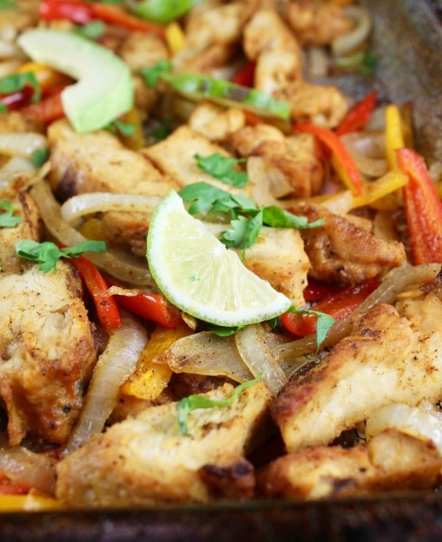 Easy dinner: Sheet Pan Chicken Fajitas Recipe ~ MissintheKitchen.com #GrilledandReady