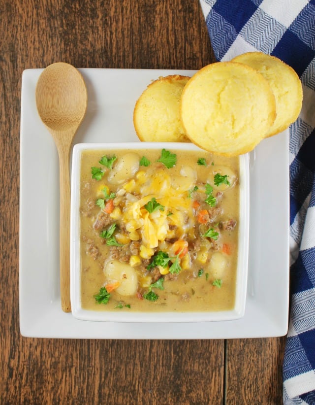 Easy dinner recipe ~ Cheeseburger Gnocchi Soup ~ MissintheKitchen.com