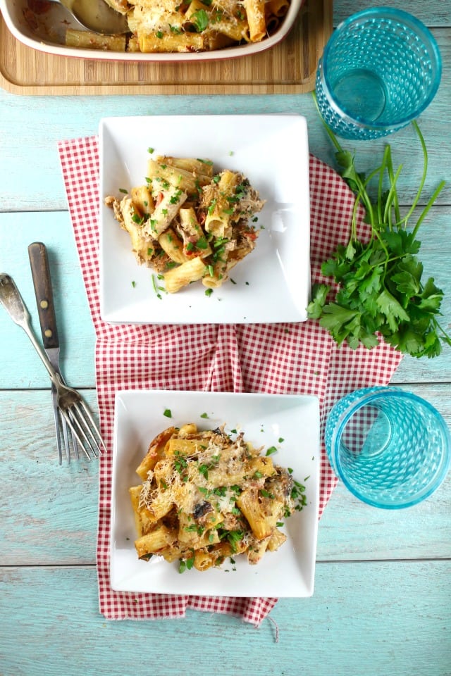 Cheesy Beef Rigatoni Recipe ~ Easy dinner with leftover roast beef ~ MissintheKitchen.com