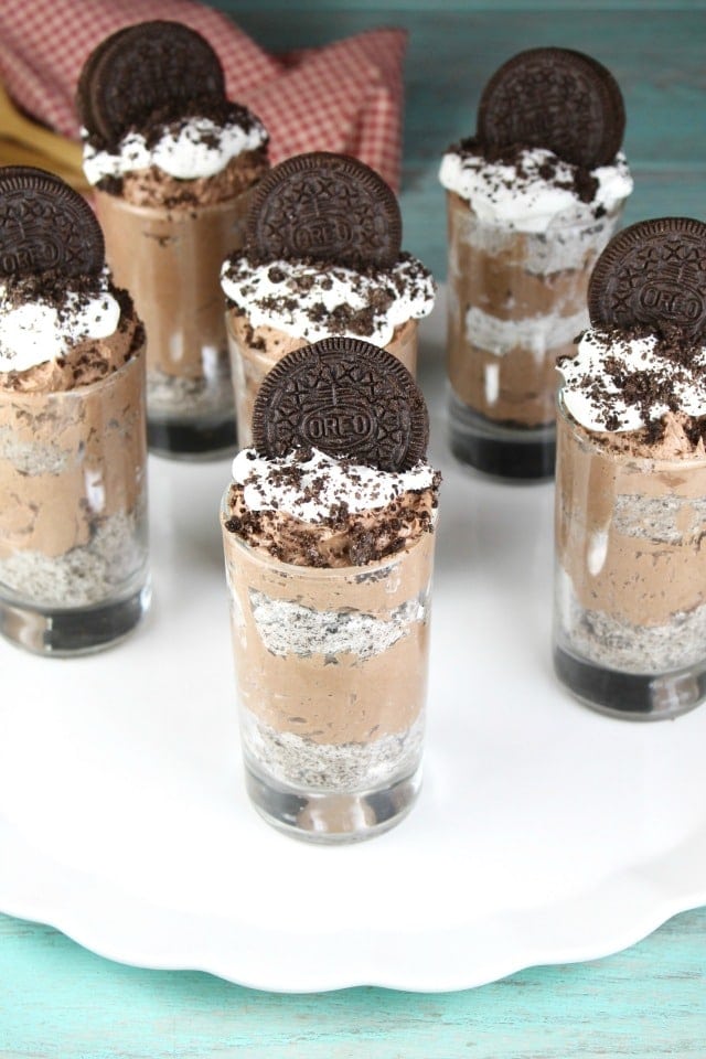 Easy Dessert Recipe: No Bake Chocolate Cheesecake Recipe ~ Missinthekitchen.com