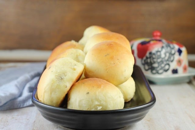 Buttermilk Ranch Dinner Rolls Recipe from MissintheKItchen.com ~ Sponsored by Red Star Yeast