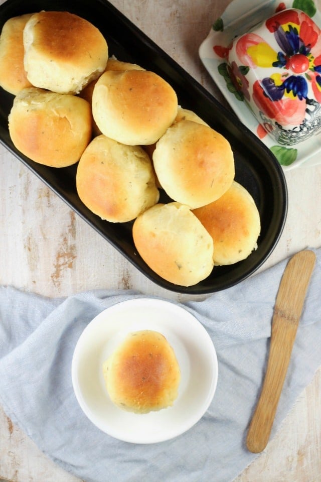 Buttermilk Ranch Dinner Rolls Recipe from MissintheKitchen #sponsored by Red Star Yeast