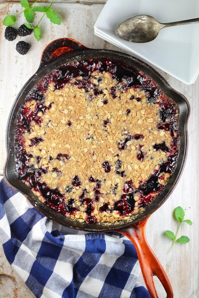 Easy Blackberry Cobbler Recipe from MissintheKichen.com 