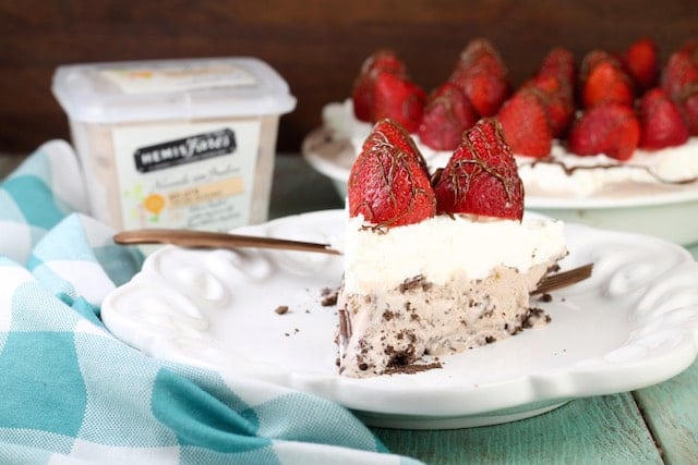 Recipe for Hazelnut Gelato Pie ~ Easy Dessert for Entertaining ~ MissintheKitchen.com