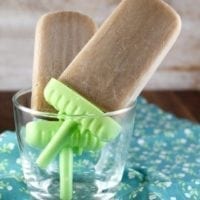 Mocha Popsicles Recipe ~ Delicious summer treat made with just 4 ingredients! From MissinthekKitchen.com #sponsored by Nielsen- Massey Vanillas