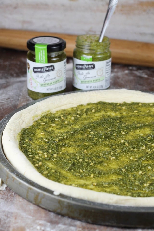 HemisFares Pesto Sauce for homemade pizza ~ MissintheKitchen.com