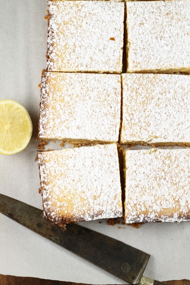 Lemony Lemon Bars Recipe ~ Easy dessert ~ MissintheKitchen.com