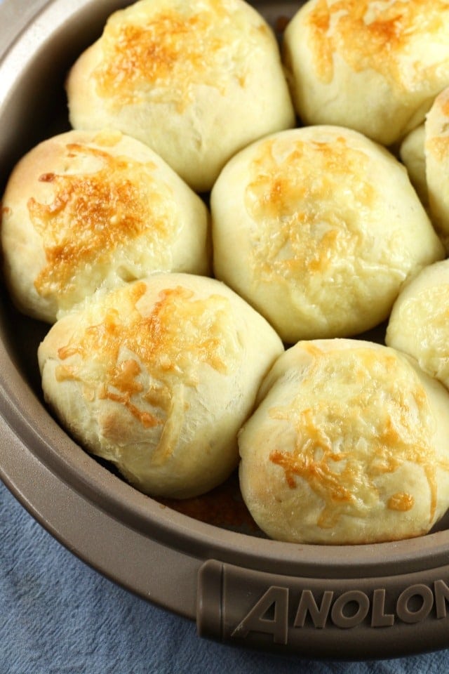 White Cheddar Potato Rolls ~ MissintheKitchen.com #AD #Holiday @RedStarYeast