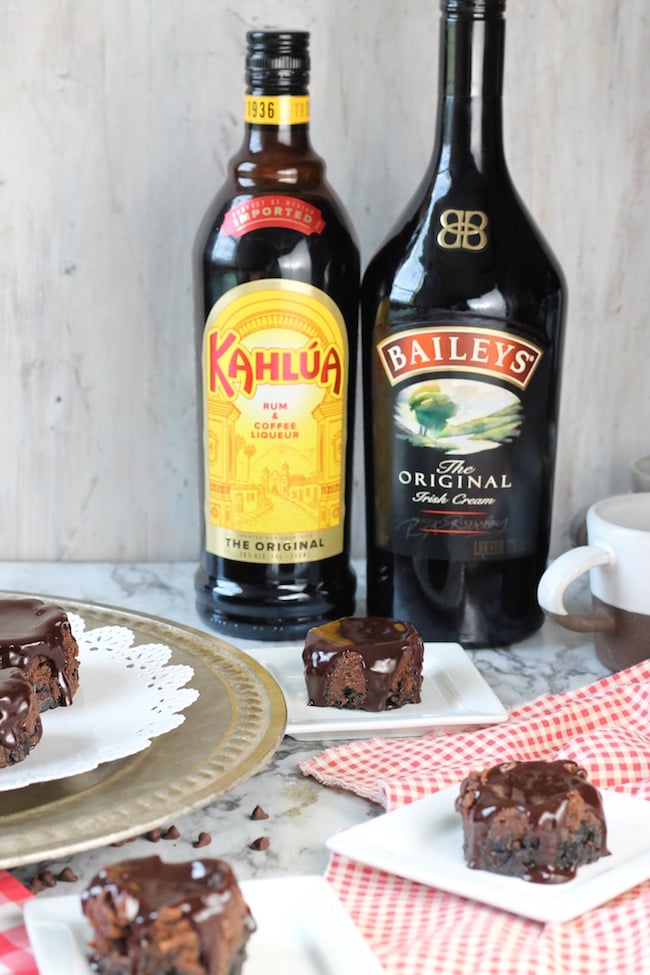 Mini Mudslide Cheesecakes with Bailey's Irish Cream & Kahlua coffee liqueur