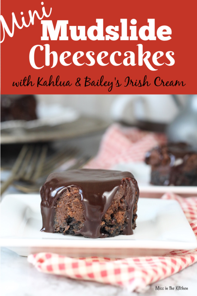 Mini Mudslide Cheesecakes ~ boozy dessert for parties