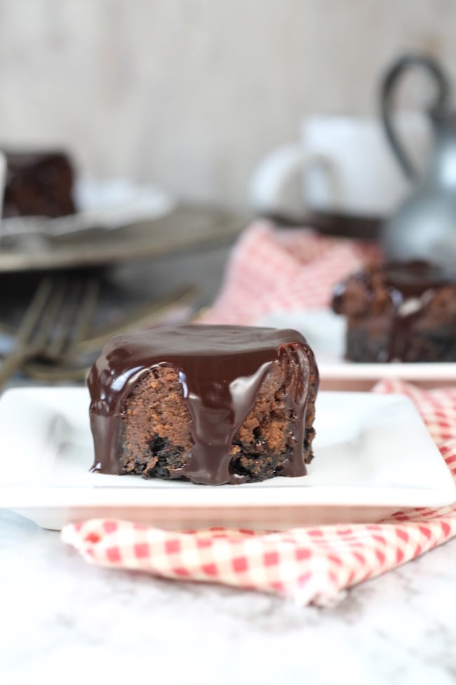 Mini Mudslide Cheesecake with chocolate ganache