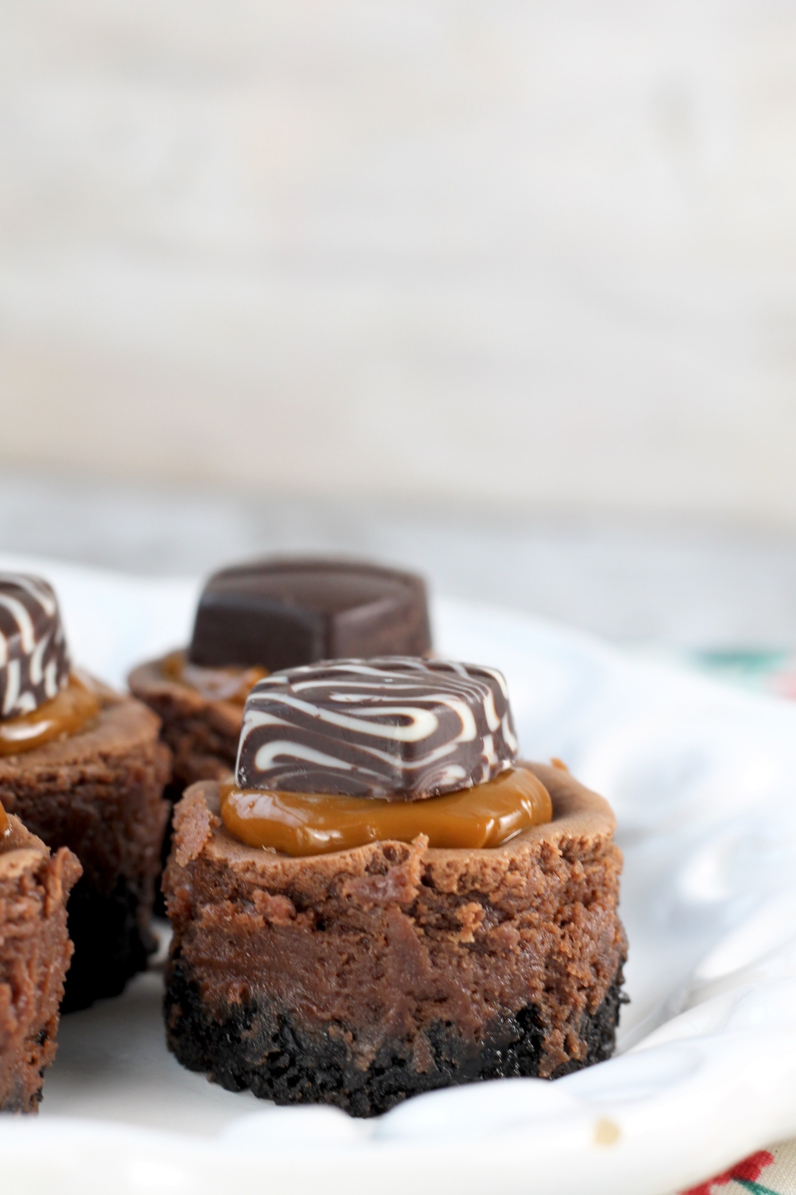 Mini Dove Cheesecakes with dulce de leche caramel