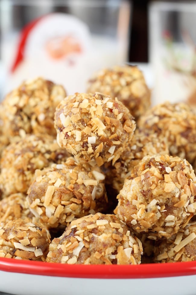 Easy Coconut Date Balls