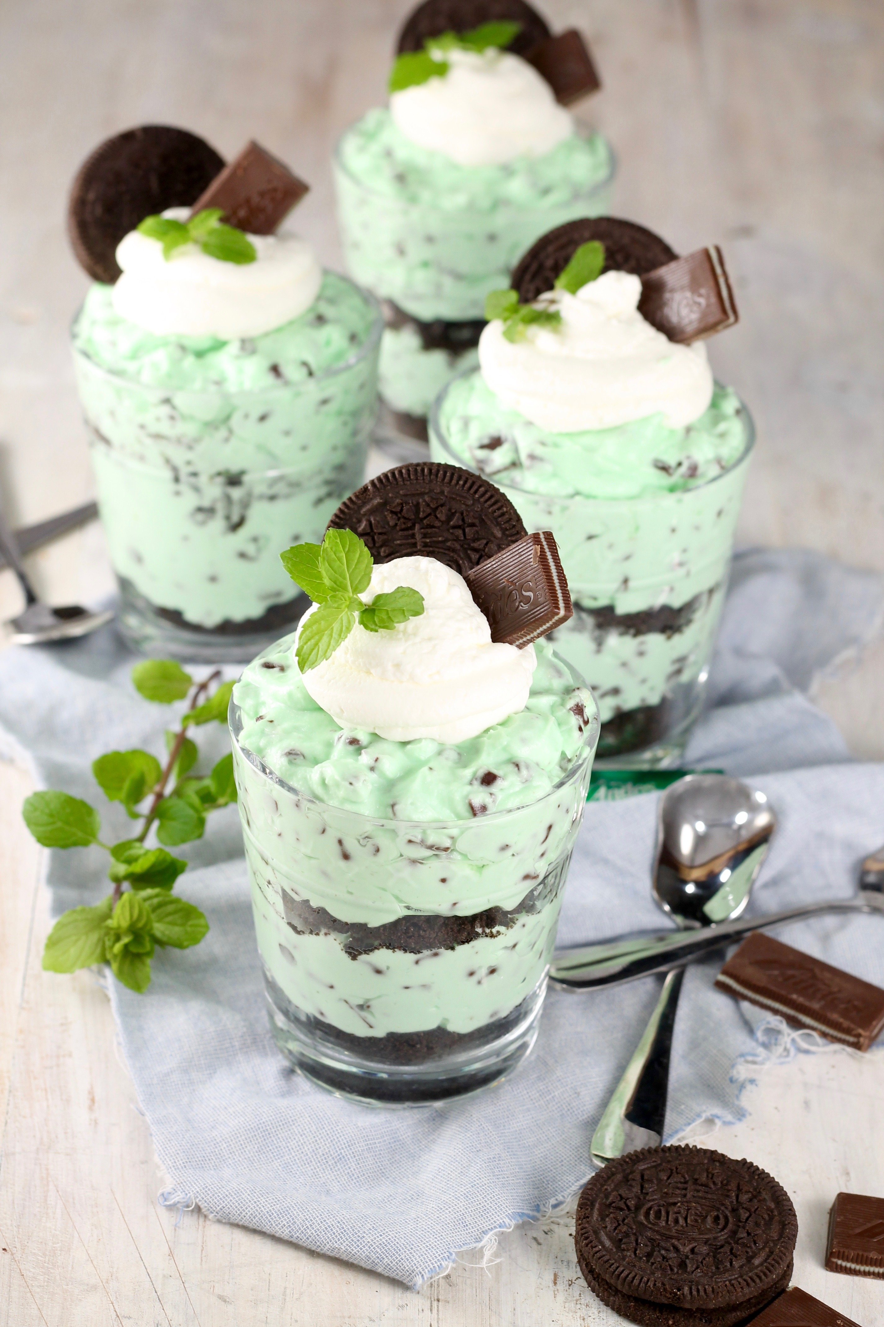 No Bake Mint Chocolate Cheesecake individual desserts