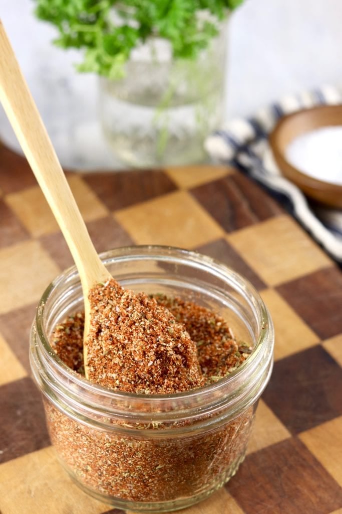 Blackened Seasoning with garlic, paprika and black pepper
