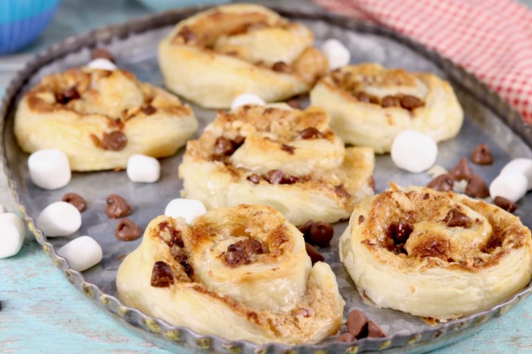 Peanut Butter S’mores Sweet Rolls