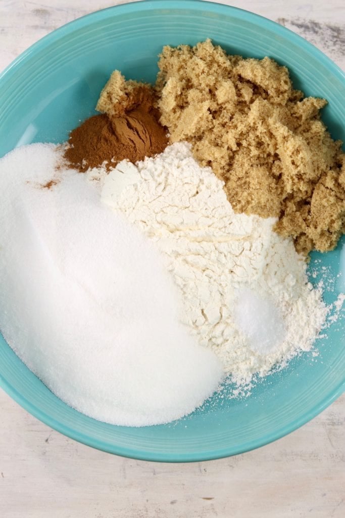 Dry ingredients for apple cake