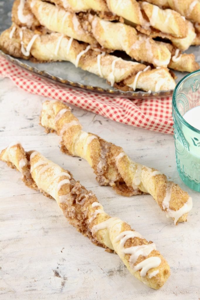 2 Walnut Cinnamon Twists 