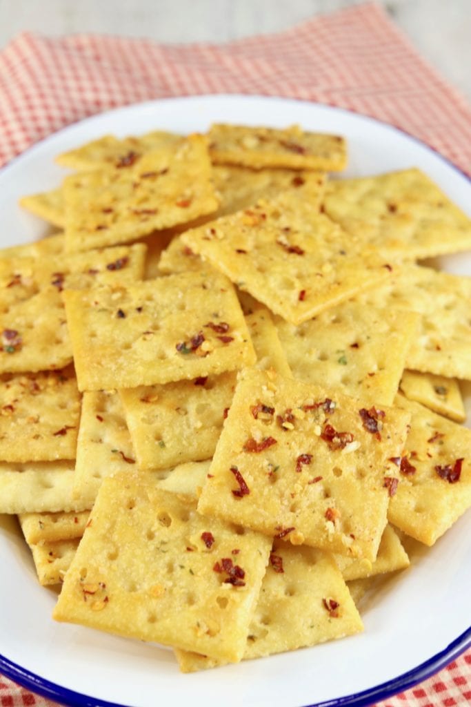 Spicy saltine crackers on a platter