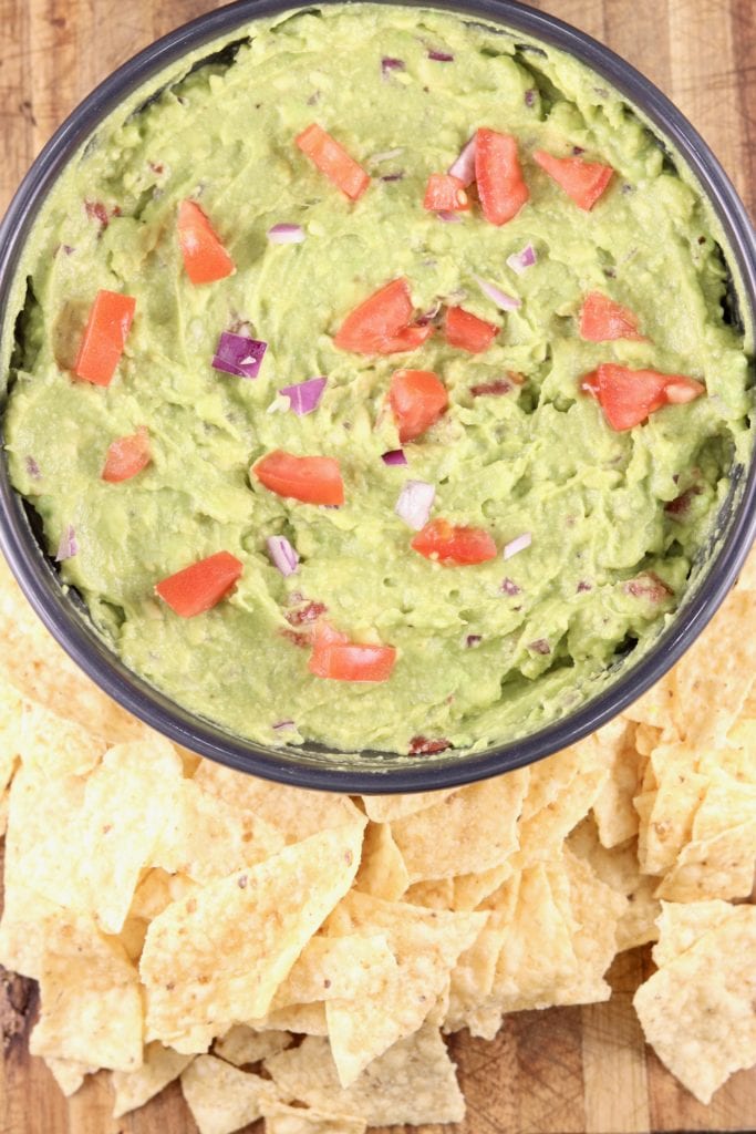 Guacamole with chips