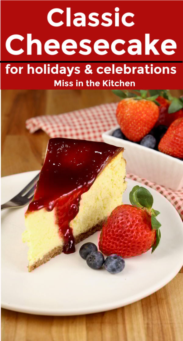 Cheesecake with raspberry jam