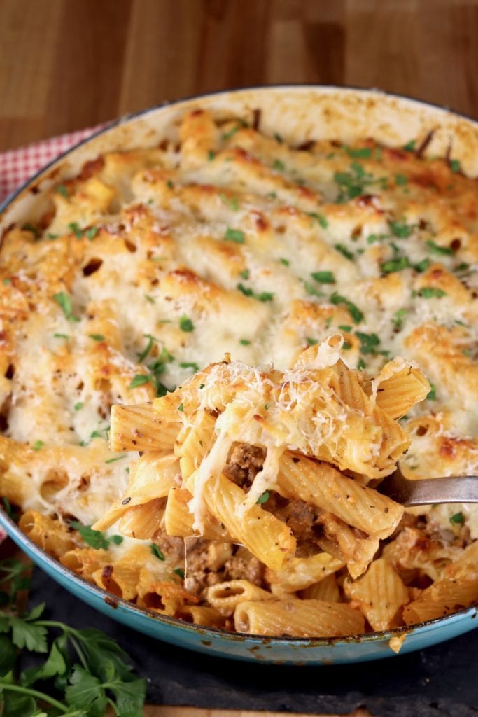 Ground beef pasta bake