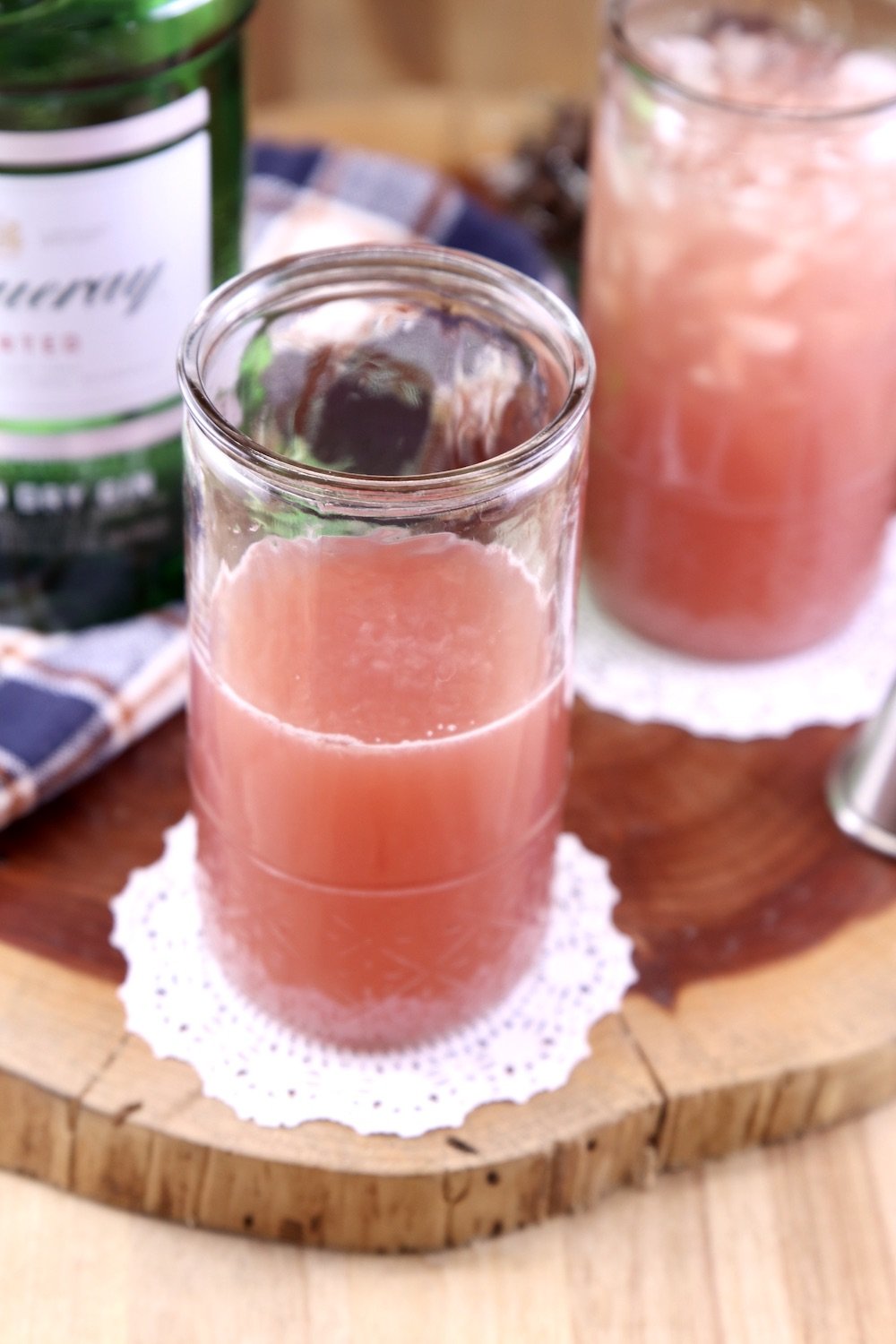Cranberry Orange Mixed Drink in a jelly jar glass
