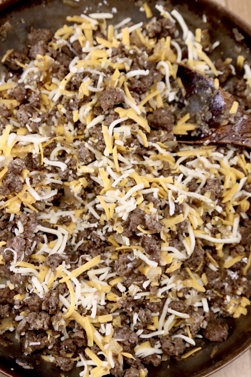 Mixture of sausage and cheese for stuffed peppers