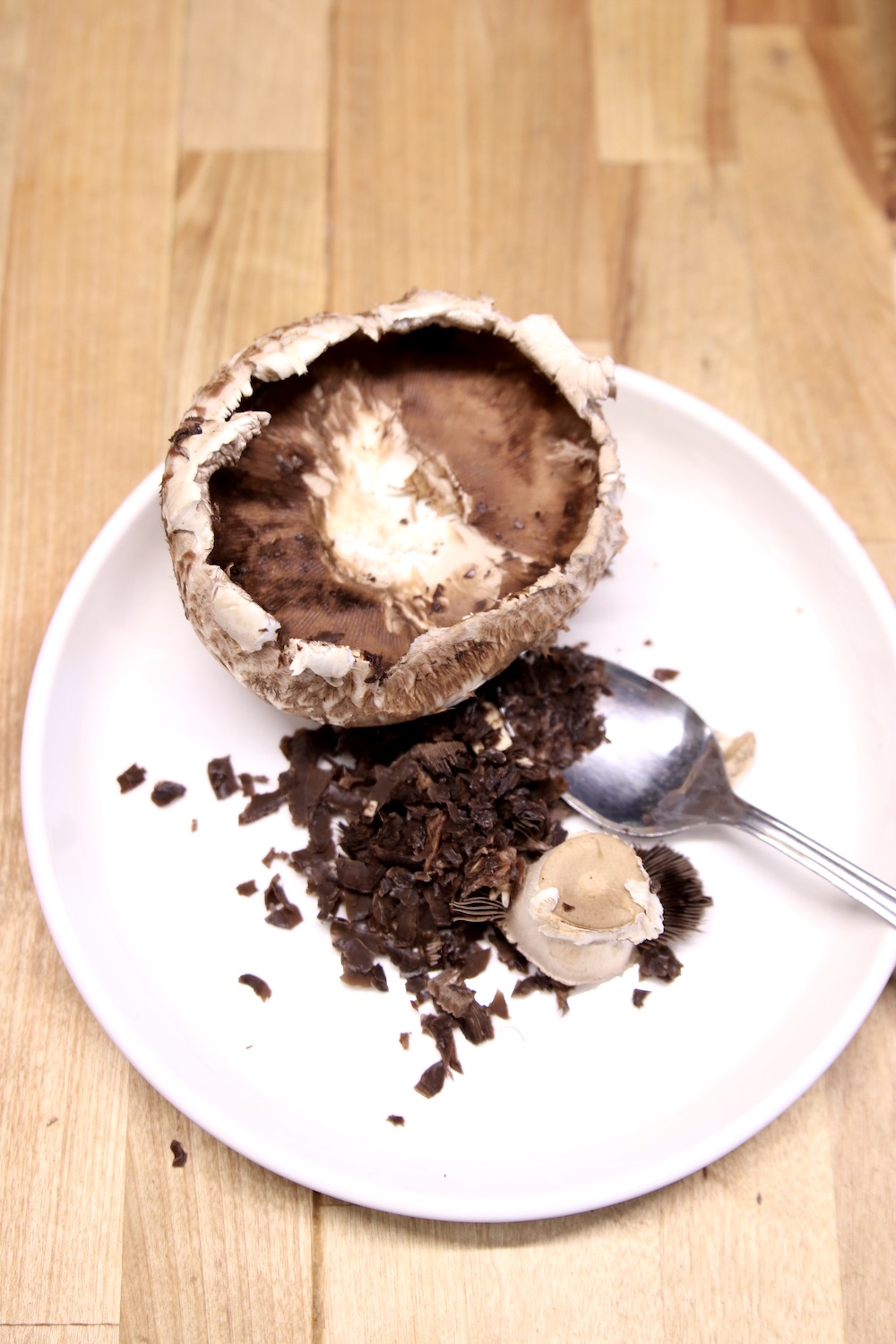 cleaning portobello mushroom for stuffing
