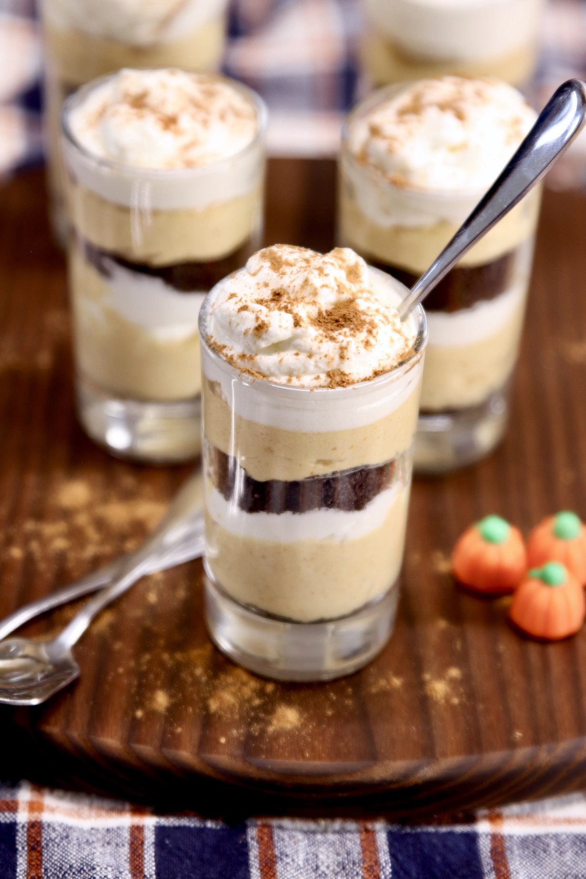 individual no bake pumpkin cheesecakes