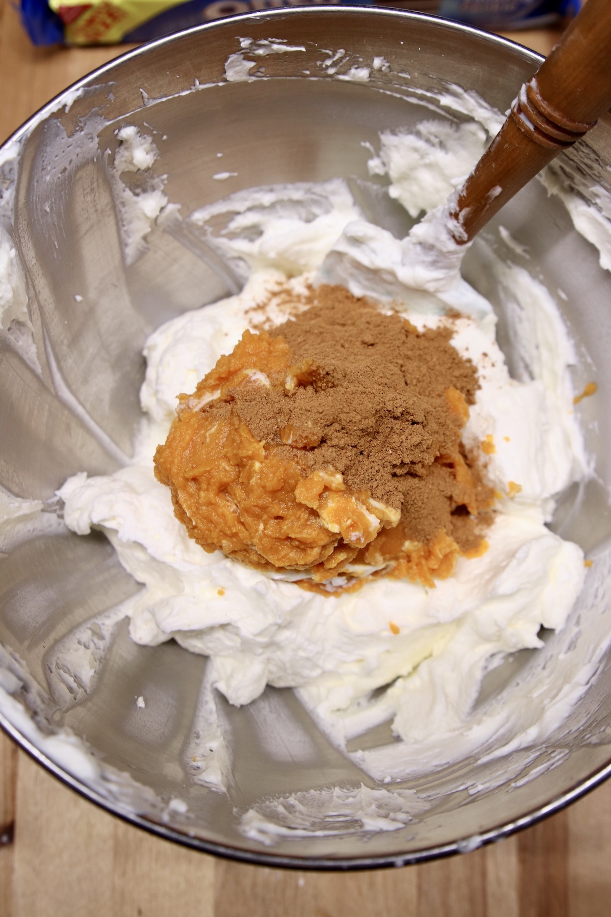 making no bake pumpkin cheesecake filling
