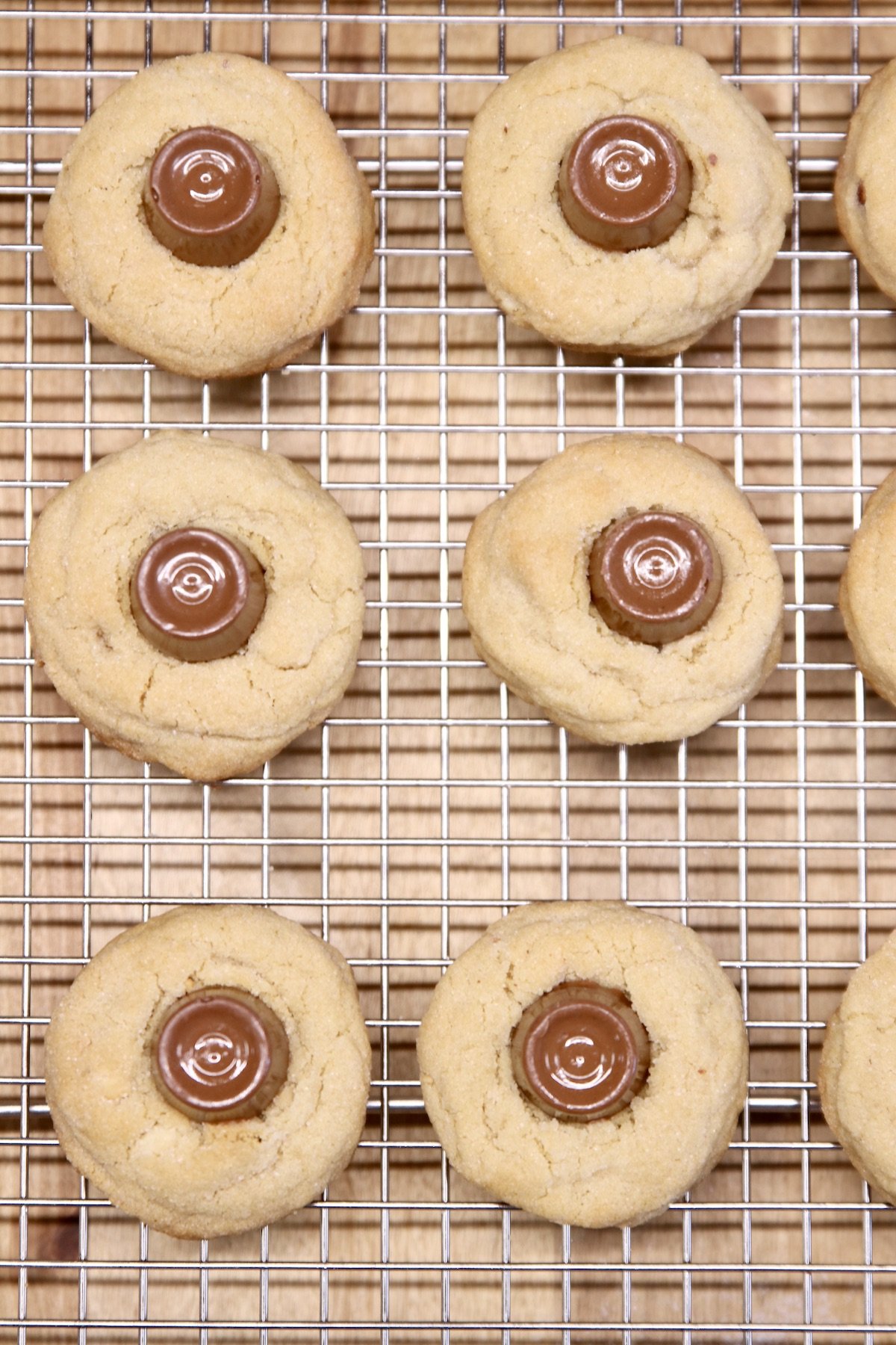 cooling rack of rolo cookies