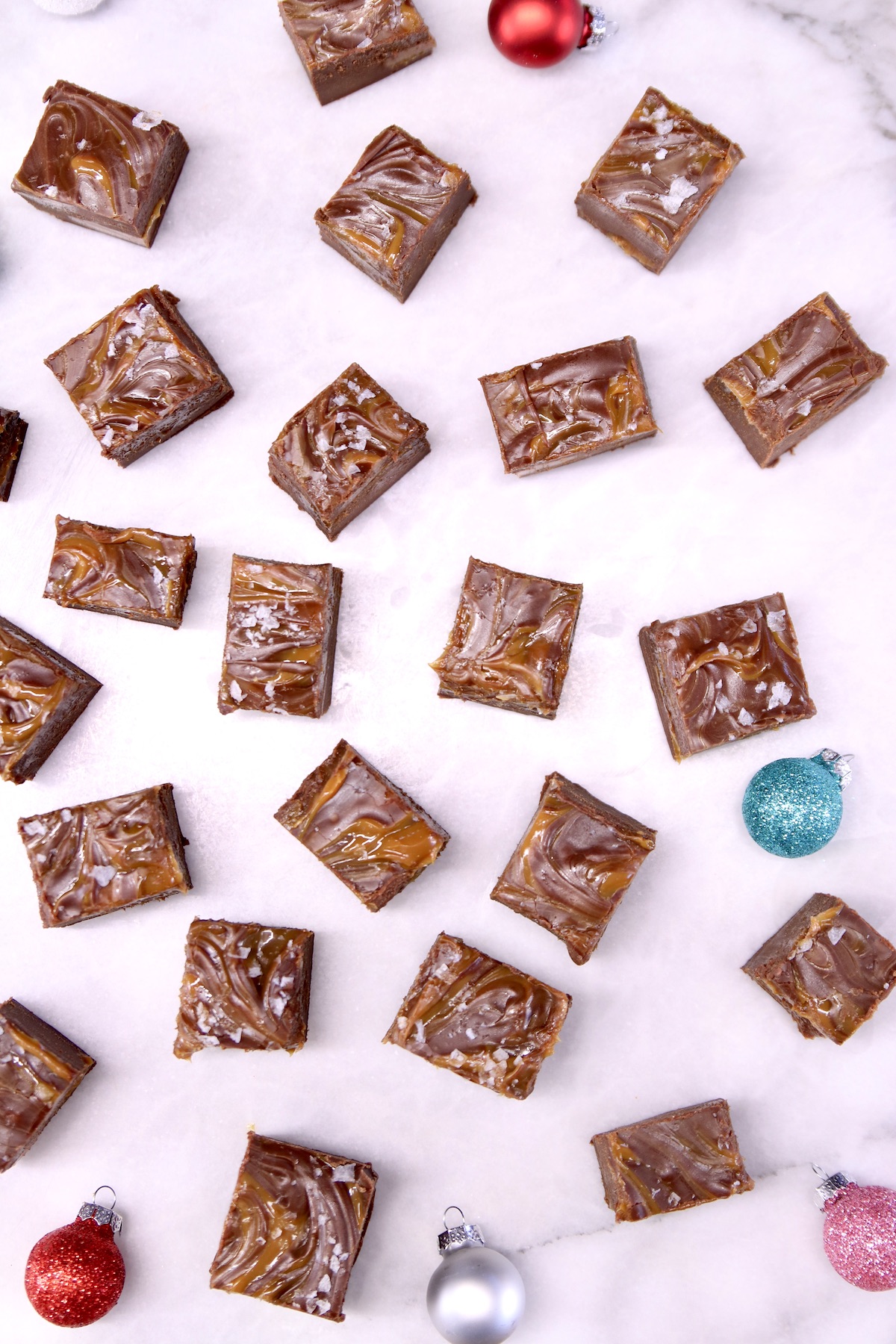 slices of fudge with mini Christmas balls